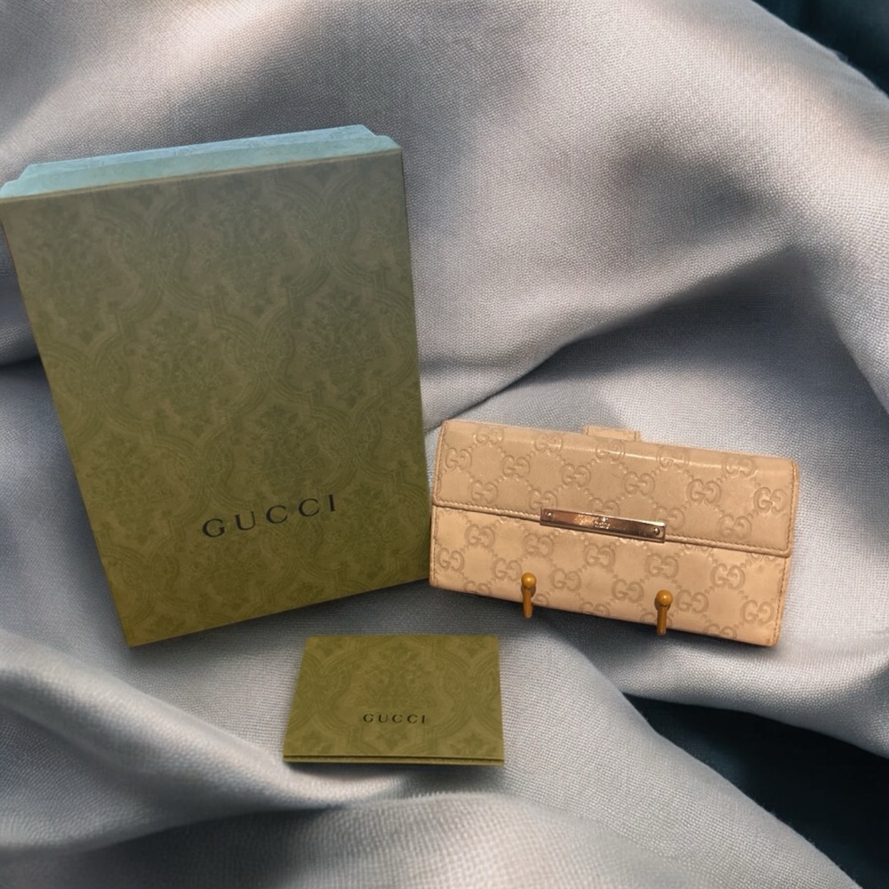 Gucci Guccisma Beige Monogram Wallet